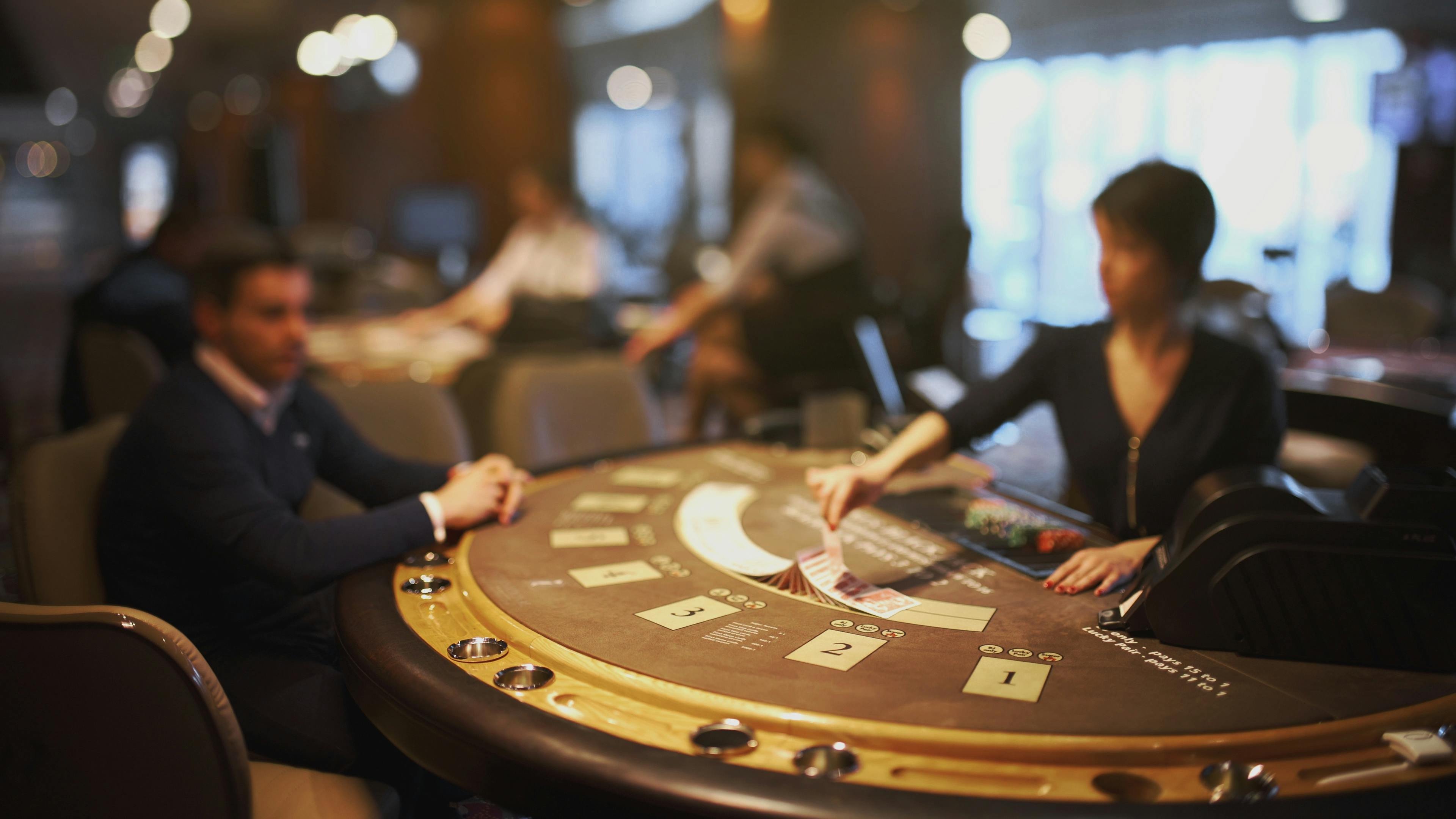 မြန်မာ Live Dealer ကတ်ဂိမ်း – the golden7 Baccarat စားပွဲ